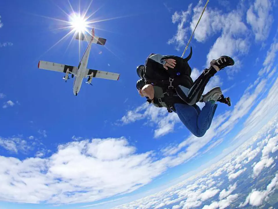 SKY DIVE